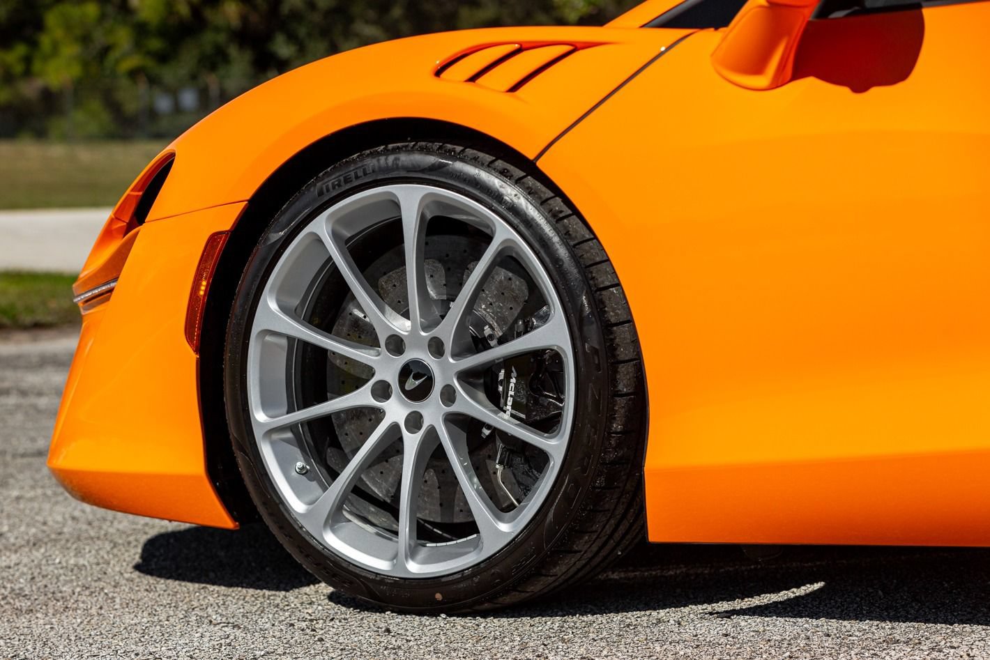 Used 2024 McLaren Artura RWD image 42