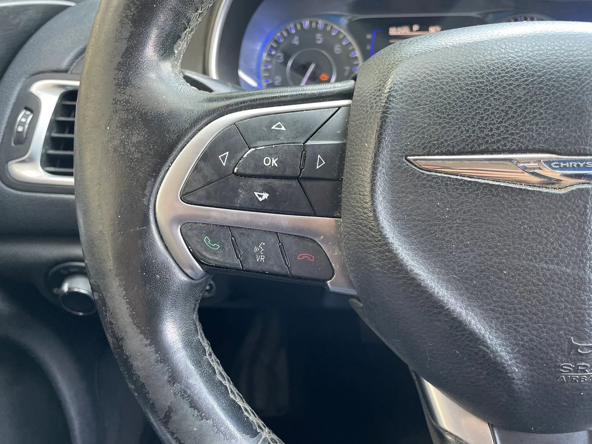 Used 2015 Chrysler 200 Limited w/ Convenience Group FWD image 16