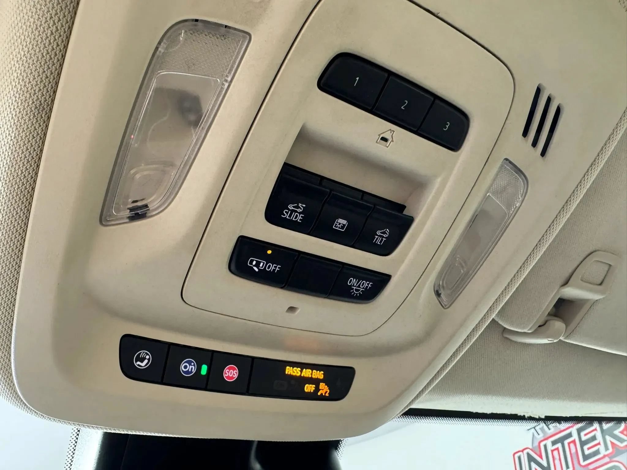 Used 2023 Buick Envision Avenir AWD/4WD image 25