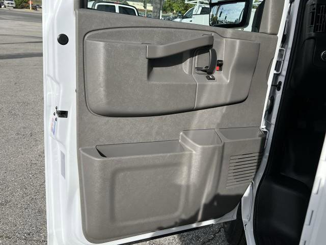 New 2025 Chevrolet Express 3500 w/ Power Convenience Package RWD image 20