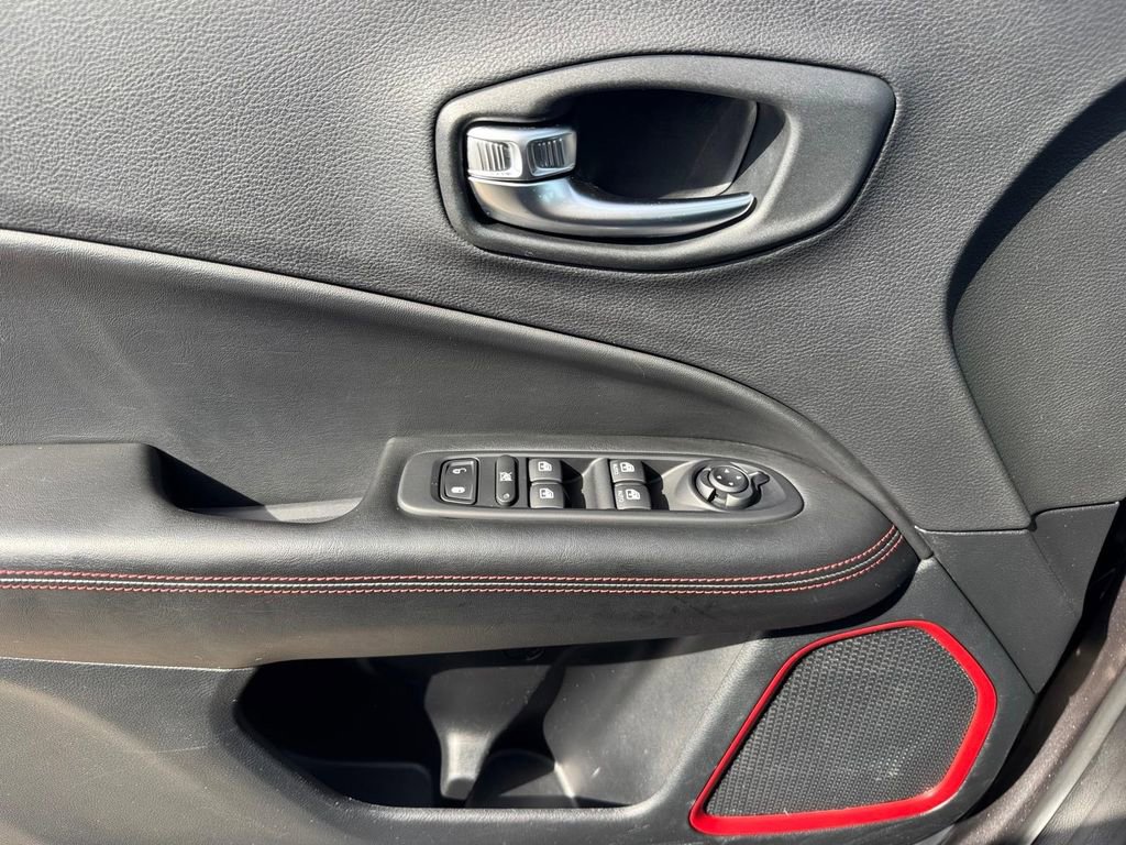 Used 2021 Jeep Compass Trailhawk image 16