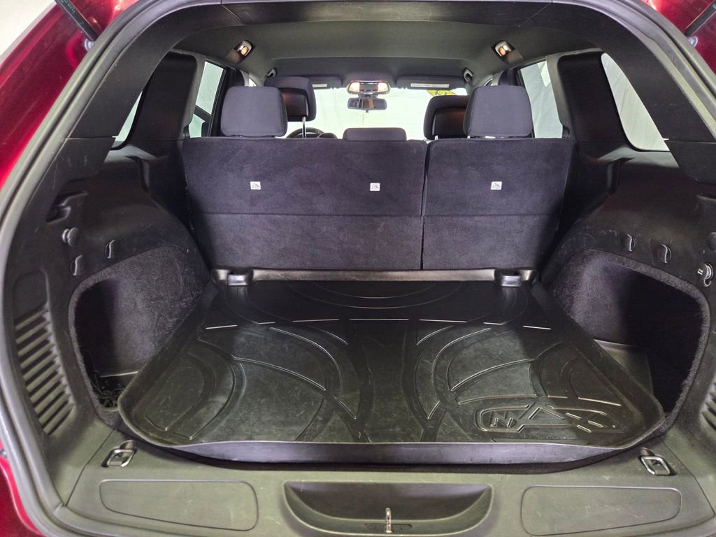 Used 2014 Jeep Grand Cherokee Laredo w/ Quick Order Package 23E AWD/4WD image 22