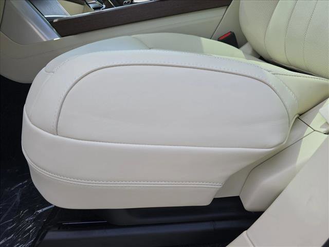 New 2025 Land Rover Range Rover Long Wheelbase SE image 29