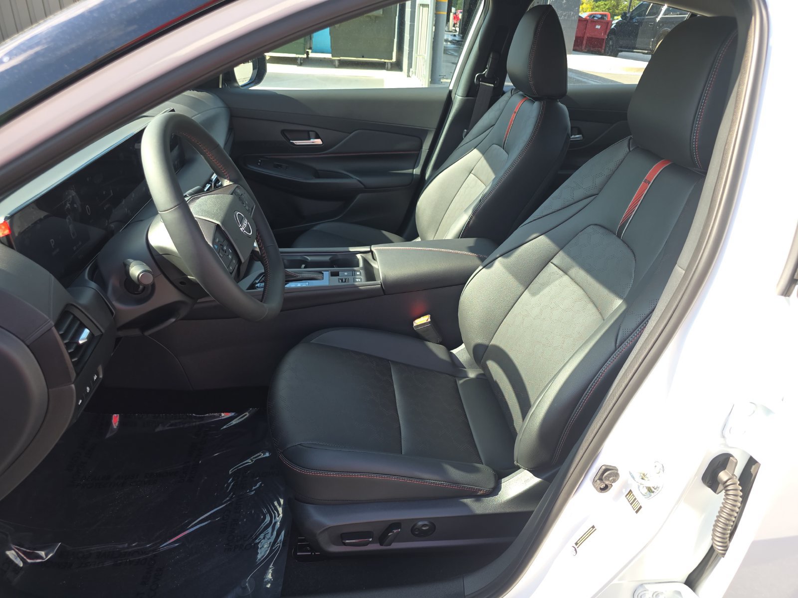 New 2027 Nissan Sentra SR w/ Floor Mat Package FWD image 19