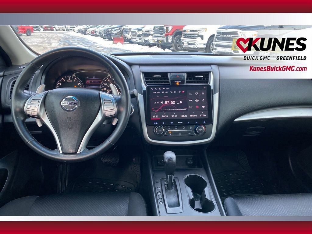 Used 2017 Nissan Altima 2.5 SR w/ Midnight Edition Package image 33