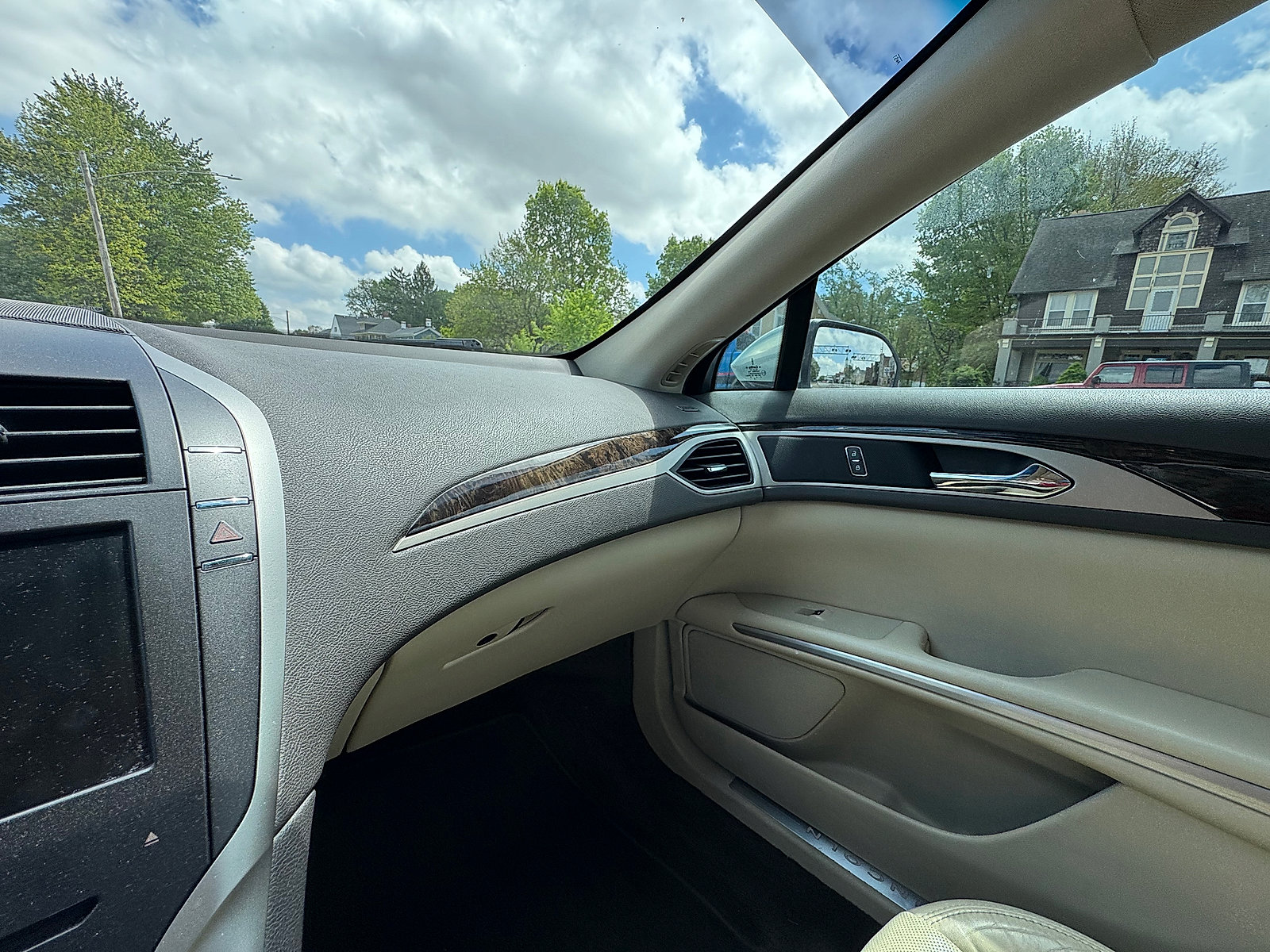 Used 2013 Lincoln MKZ Hybrid FWD image 11