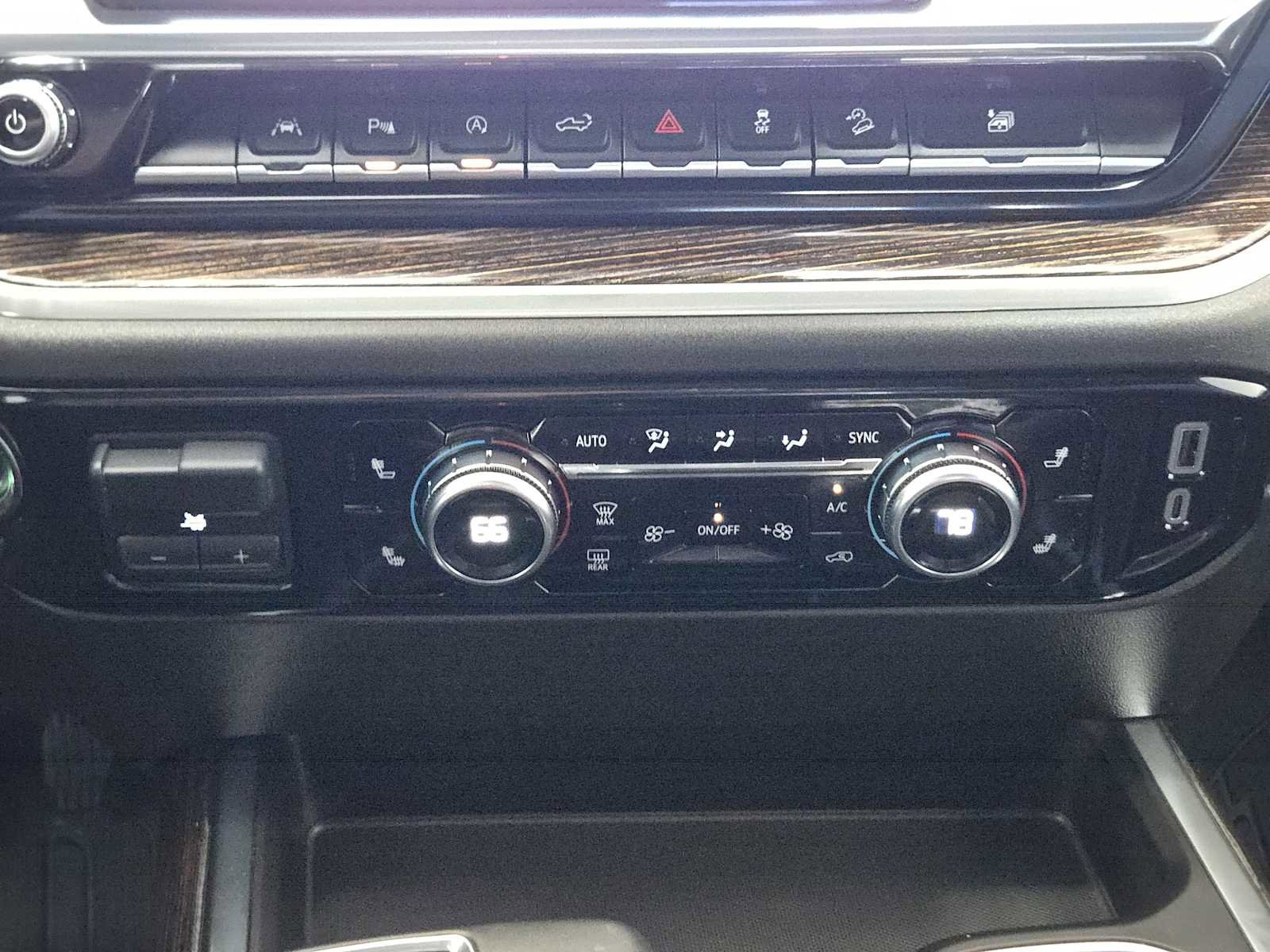 Certified 2025 GMC Sierra 1500 Elevation w/ Elevation Premium Package image 20