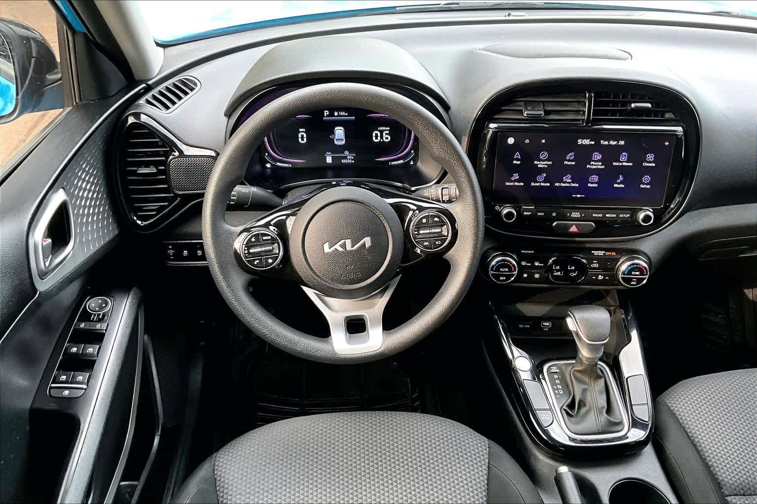 Used 2024 Kia Soul S FWD image 6