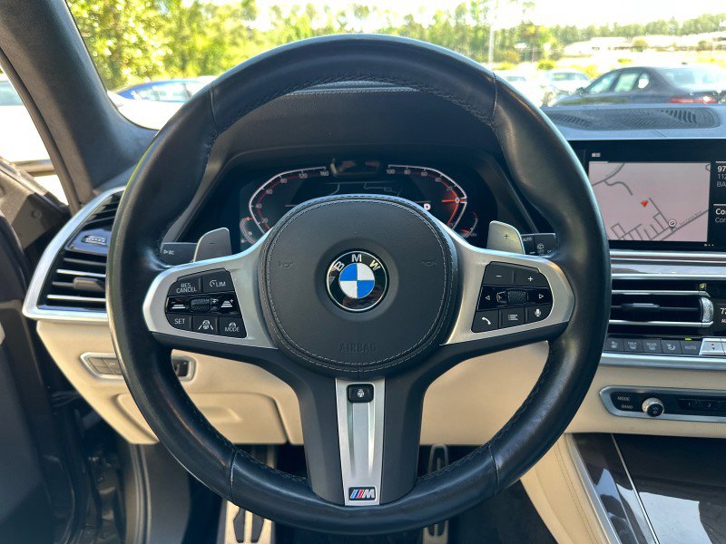 Certified 2022 BMW X5 xDrive40i w/ M Sport Package AWD/4WD image 32