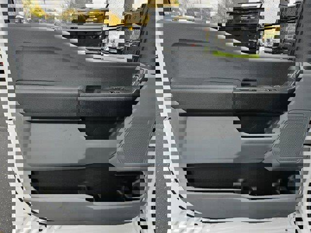 New 2024 Ford F550 4x4 Regular Cab Super Duty image 12