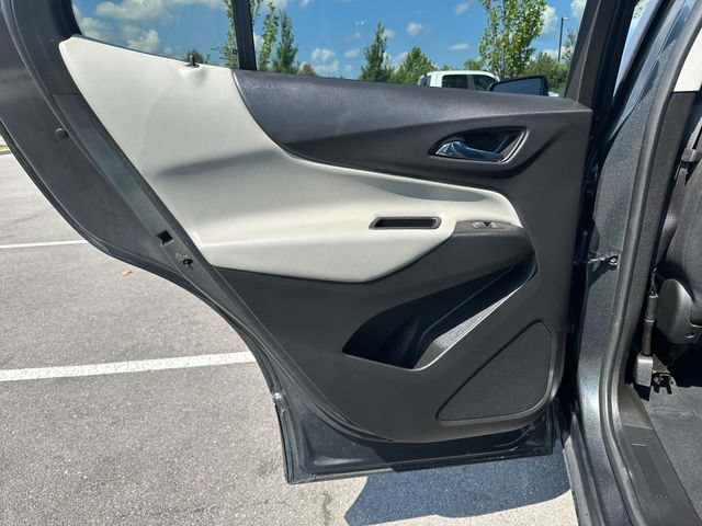 Used 2020 Chevrolet Equinox LS w/ LS Convenience Package FWD image 16