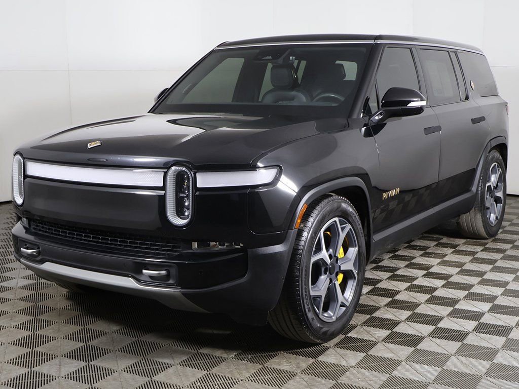 Used 2024 Rivian R1S Adventure image 11