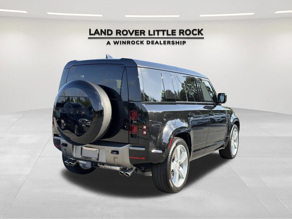 Used 2025 Land Rover Defender 110 X-Dynamic SE AWD/4WD image 2