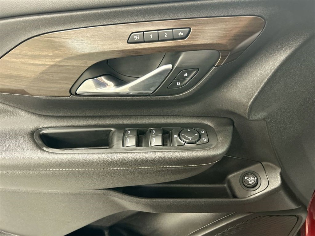 Used 2018 GMC Terrain Denali w/ Advanced Safety Package image 11