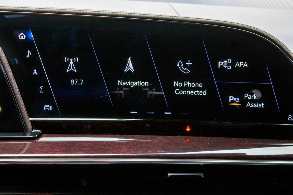 Used 2024 Cadillac Escalade Sport Platinum w/ LPO, ONYX Package AWD/4WD image 16