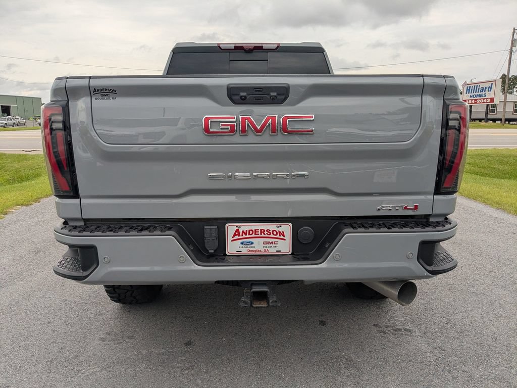 Used 2025 GMC Sierra 2500 AT4 w/ AT4 Premium Plus Package AWD/4WD image 5
