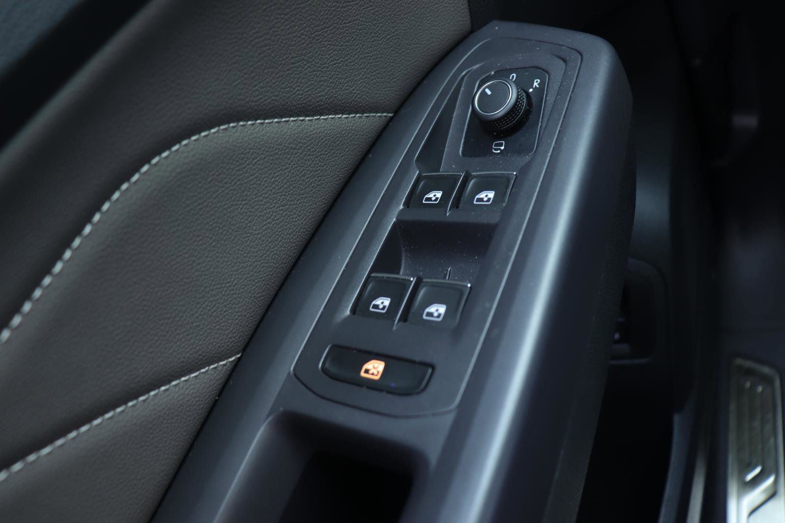 Used 2021 Volkswagen Atlas SEL Premium image 27