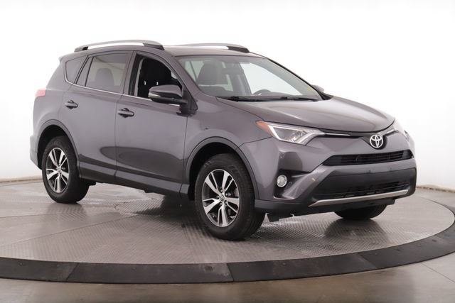 Used 2016 Toyota RAV4 XLE AWD/4WD image 2