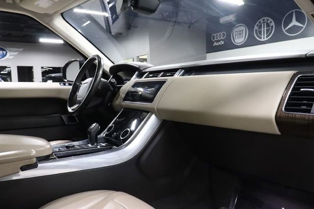 Used 2019 Land Rover Range Rover Sport HSE image 28