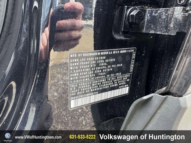 Certified 2025 Volkswagen Taos SE w/ Taos Adventure Package (SXB) image 11