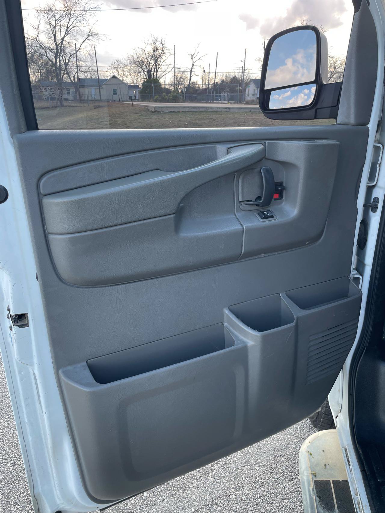 Used 2014 GMC Savana 2500 RWD image 11