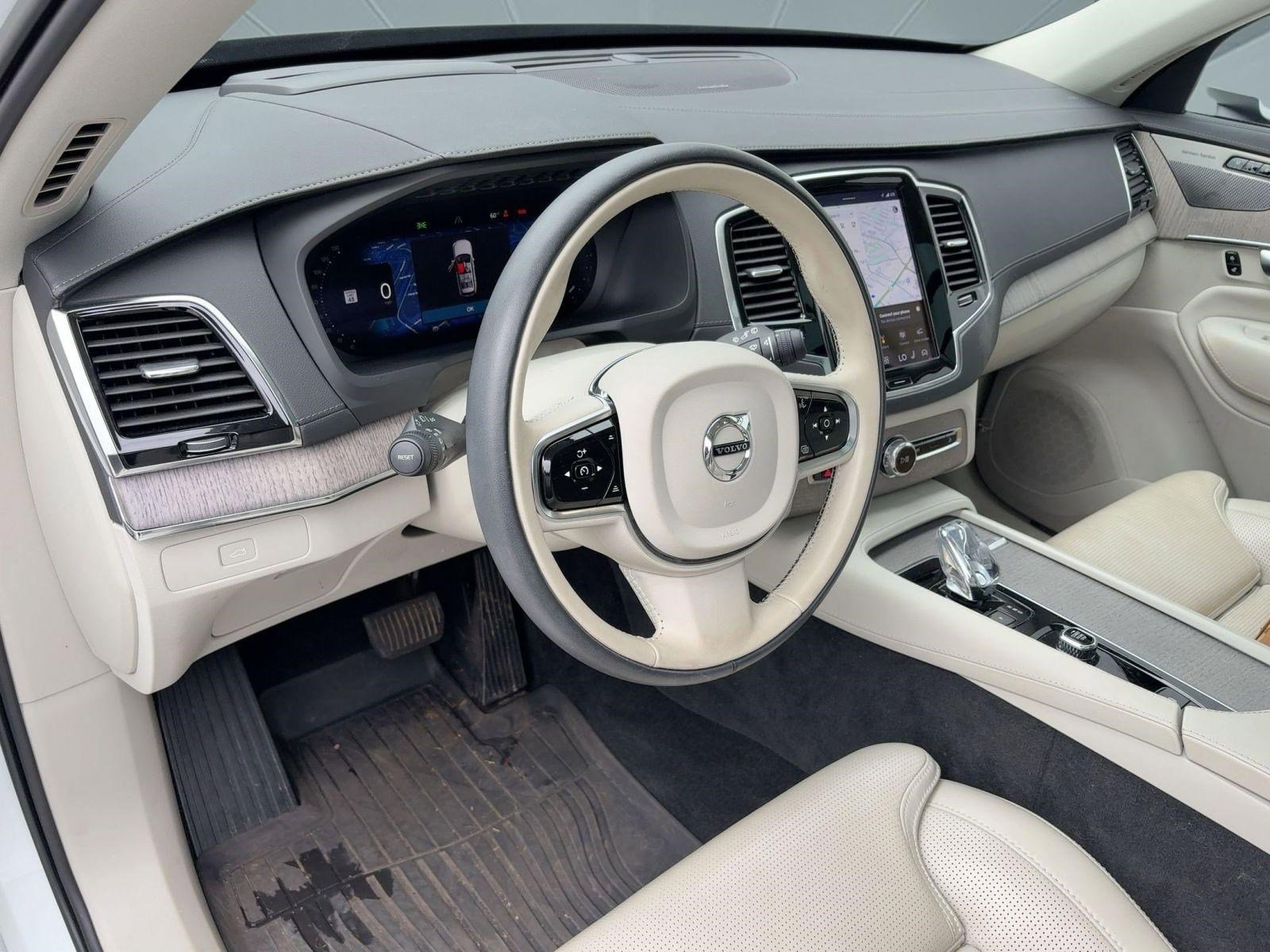 Certified 2023 Volvo XC90 B6 Ultimate image 27