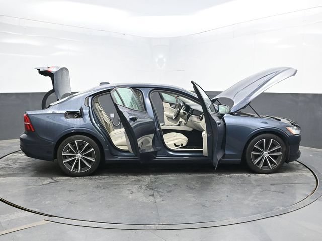 Used 2021 Volvo S60 T6 Momentum AWD/4WD image 52