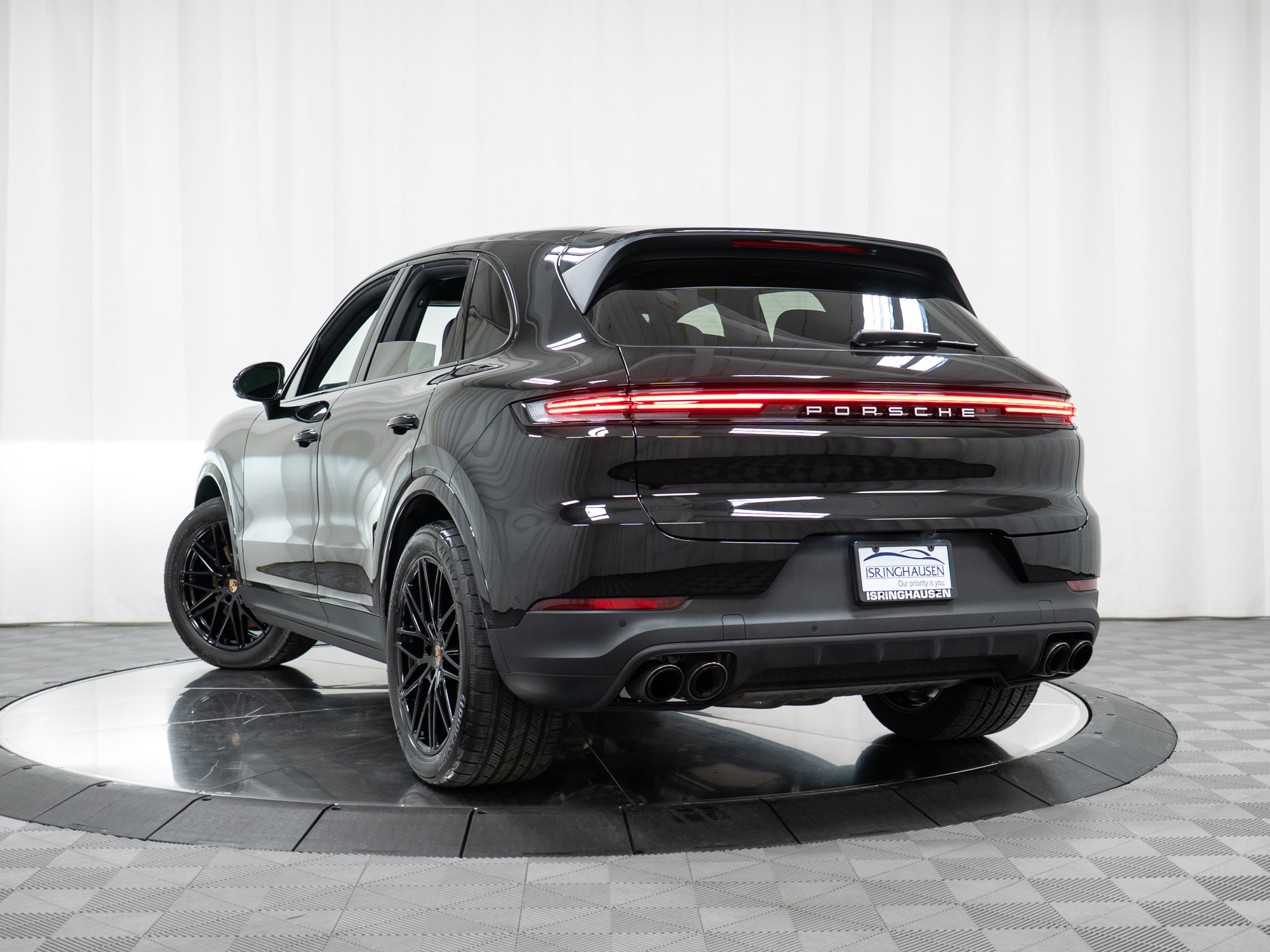 New 2026 Porsche Cayenne image 33