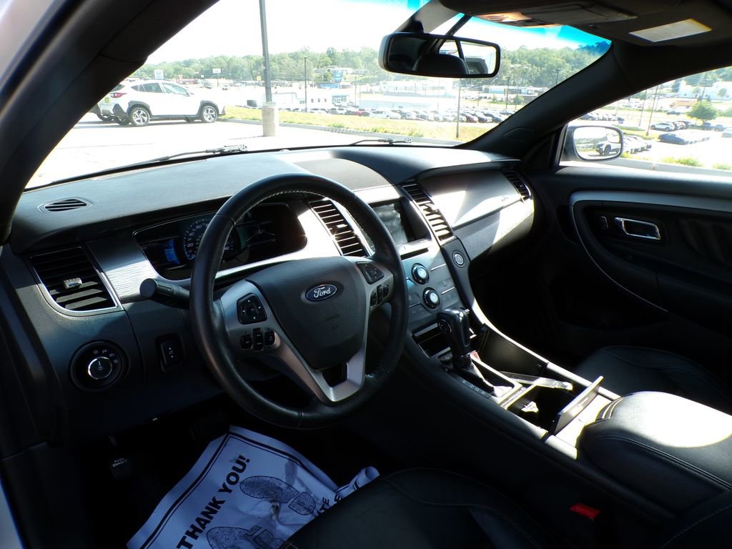 Used 2015 Ford Taurus SEL w/ Equipment Group 201A FWD image 11