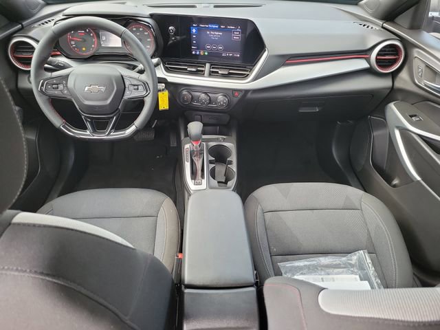 Used 2025 Chevrolet Trax RS w/ Driver Confidence Package image 9