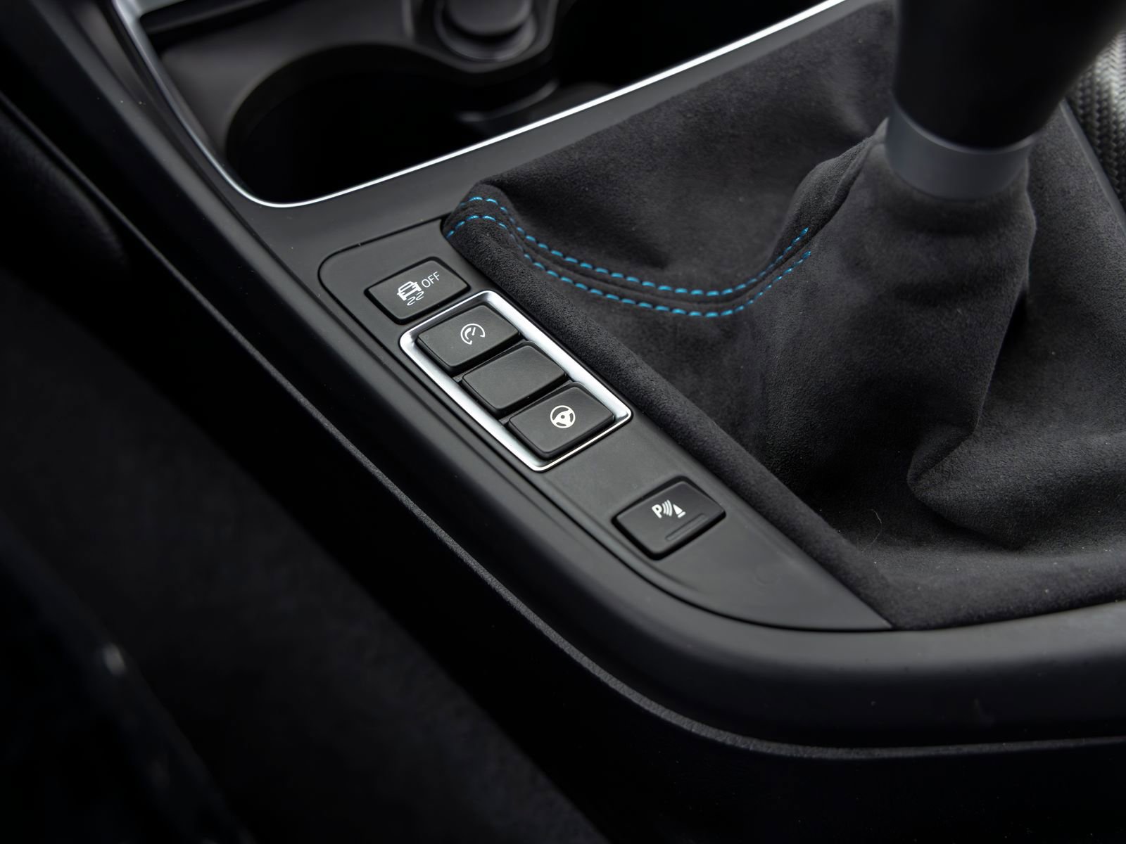 Used 2020 BMW M2 Competition RWD image 40