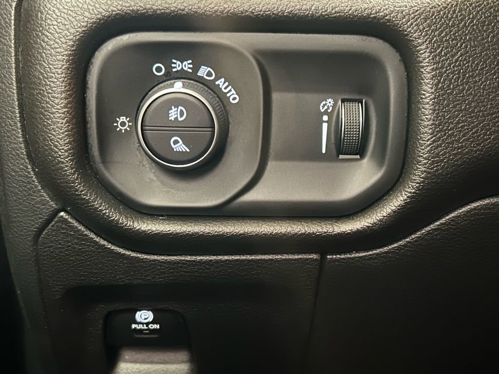 Used 2022 RAM 1500 Big Horn image 7