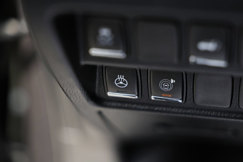 Used 2019 INFINITI QX60 Luxe w/ Sensory Package AWD/4WD image 18