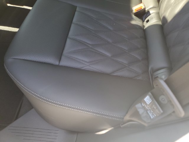 New 2026 Nissan Rogue Platinum w/ Platinum Premium Package AWD/4WD image 18