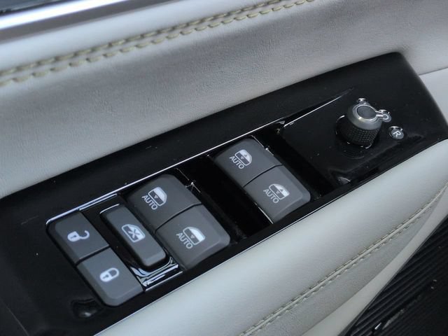 Used 2025 Jeep Wagoneer 4WD w/ Premium Group I image 26