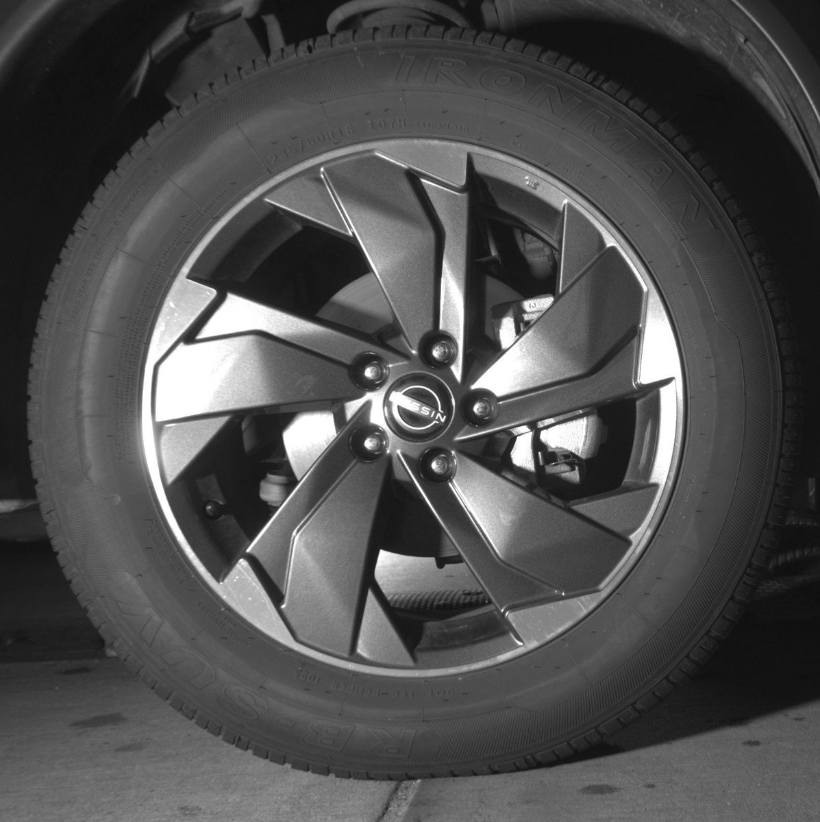 Used 2025 Nissan Rogue SV image 13