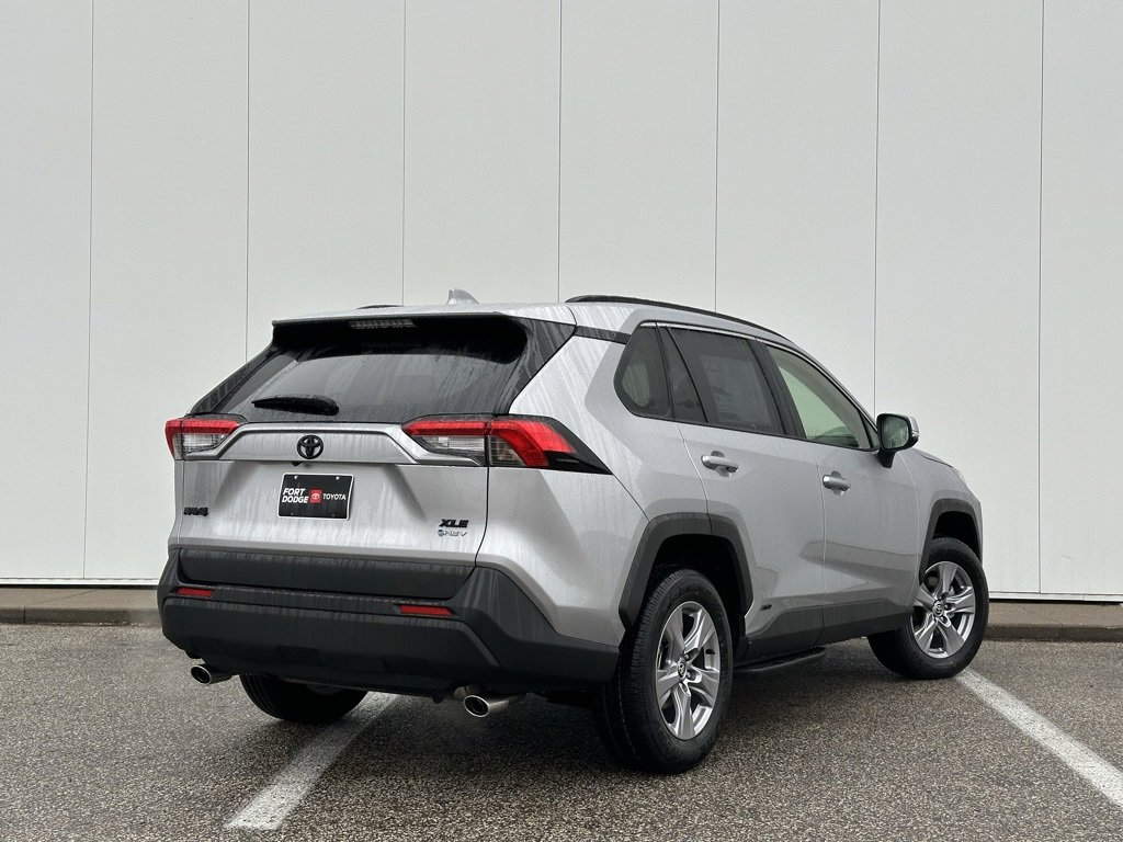 New 2025 Toyota RAV4 XLE image 5