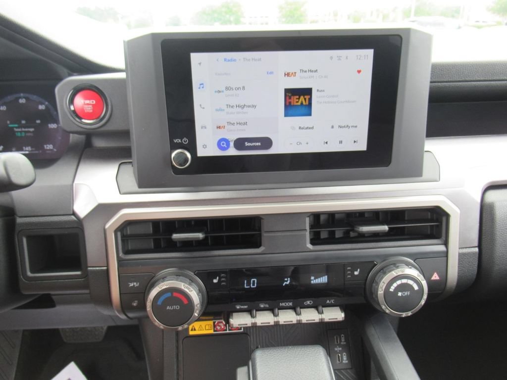 Used 2025 Toyota 4Runner TRD Off-Road AWD/4WD image 24