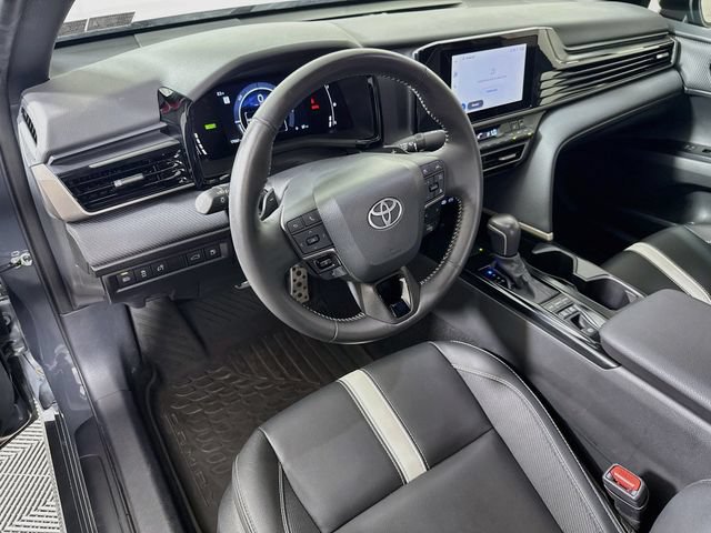 Used 2025 Toyota Camry SE w/ Convenience Package AWD/4WD image 13
