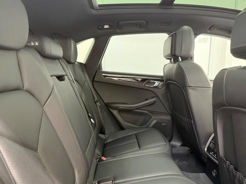New 2026 Porsche Macan AWD/4WD image 13