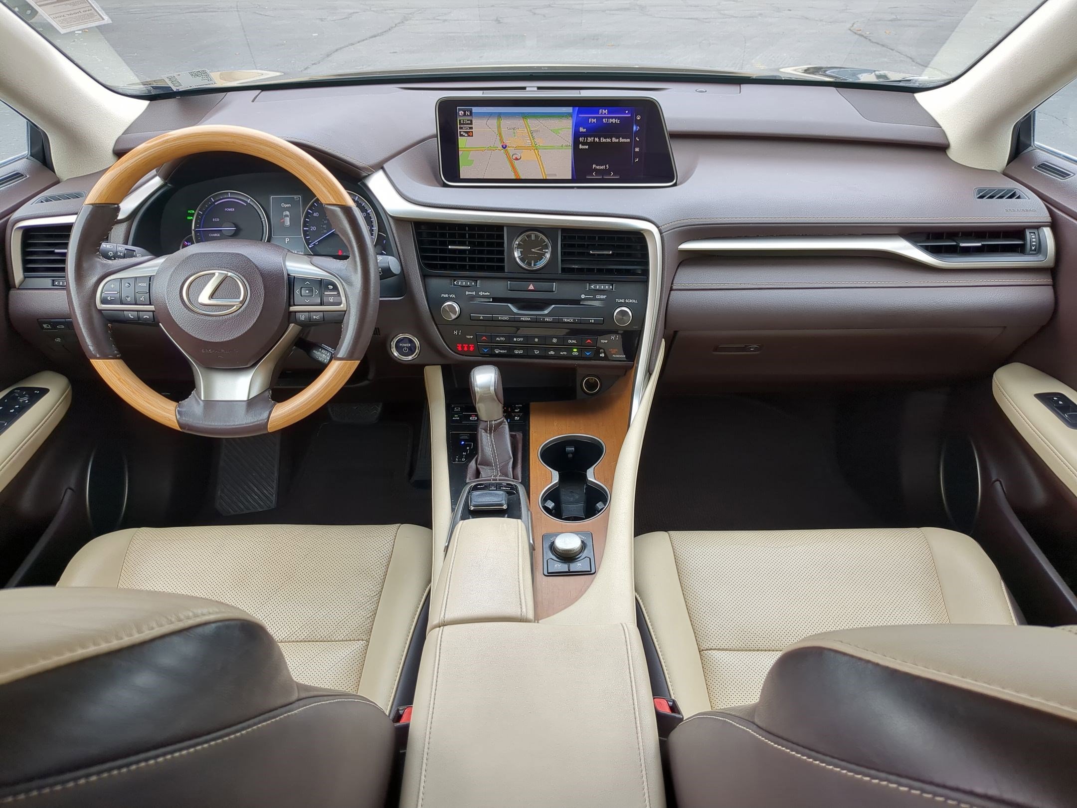 Used 2019 Lexus RX 450h AWD w/ Navigation Package image 29