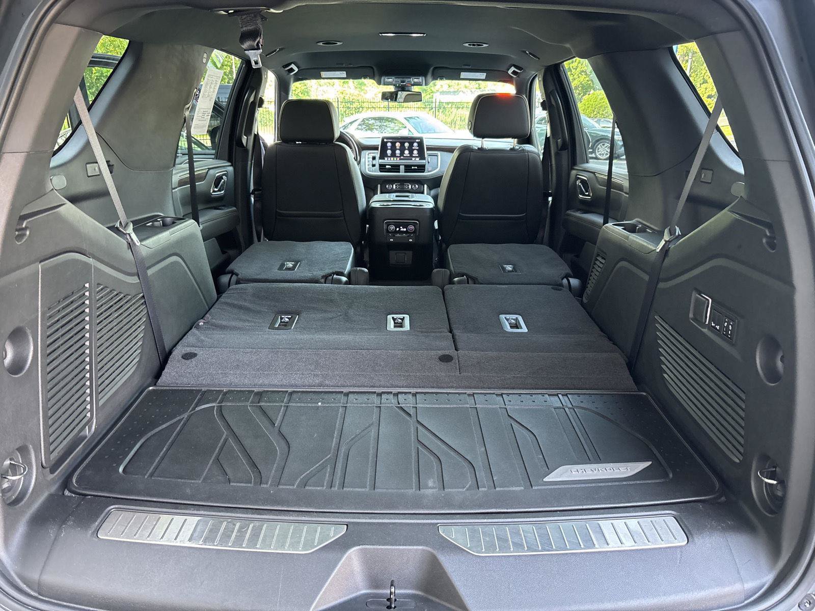 Used 2021 Chevrolet Tahoe Premier AWD/4WD image 28