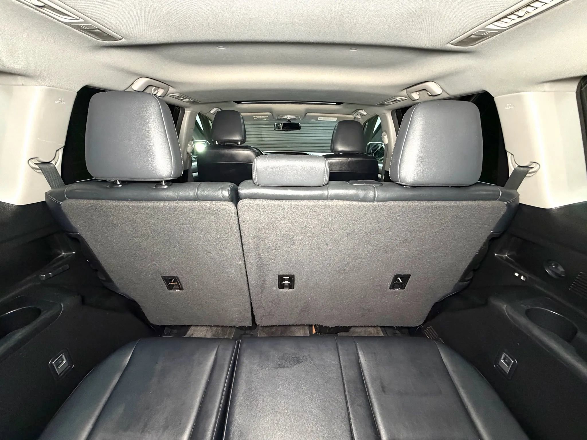 Used 2016 Toyota Highlander XLE w/ Preferred Accessory Package FWD image 15