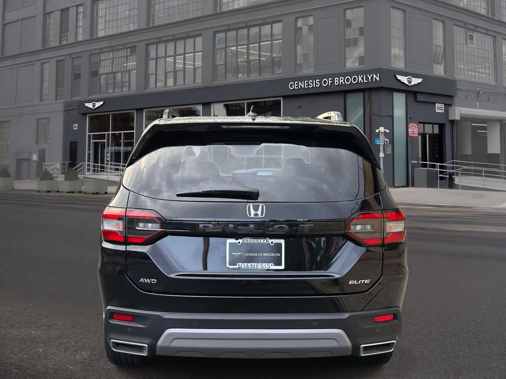 Used 2023 Honda Pilot Elite image 5
