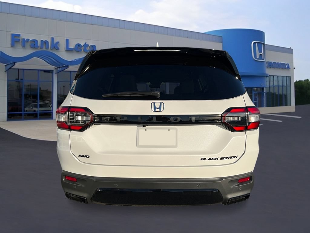 New 2026 Honda Pilot Black Edition image 4