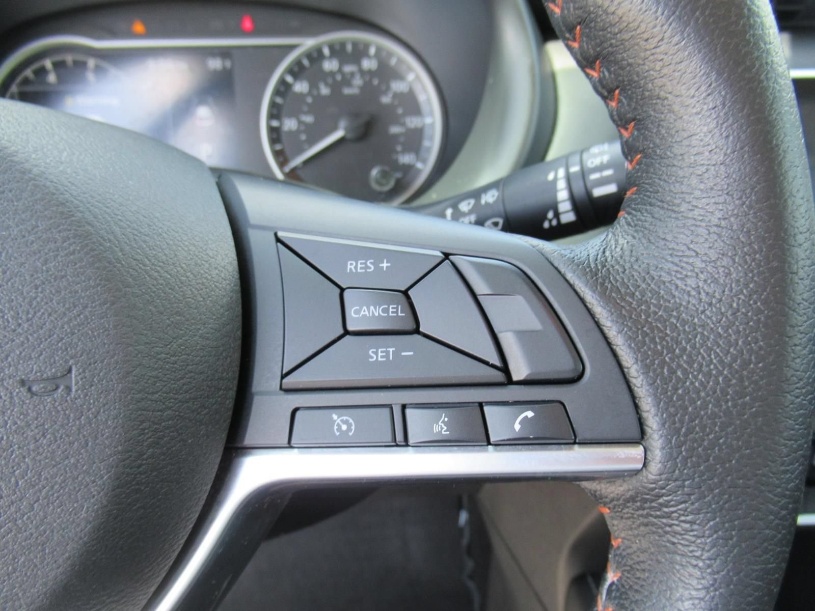 Used 2020 Nissan Kicks SR w/ SR Premium Package FWD image 25