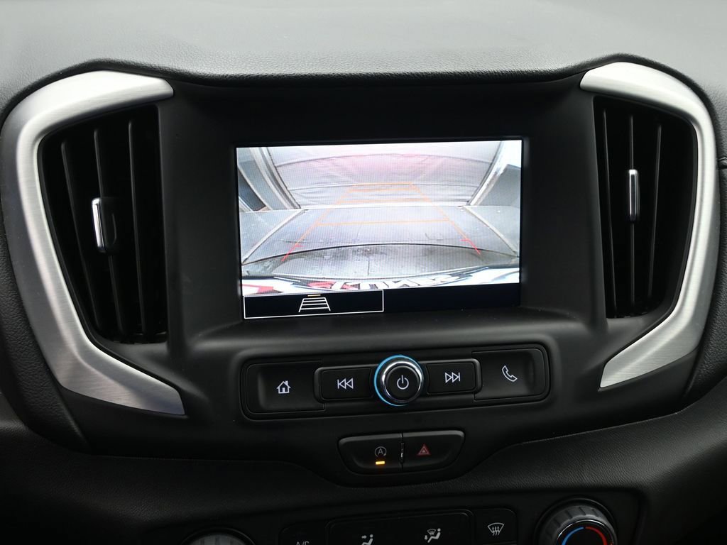Used 2024 GMC Terrain SLE image 17
