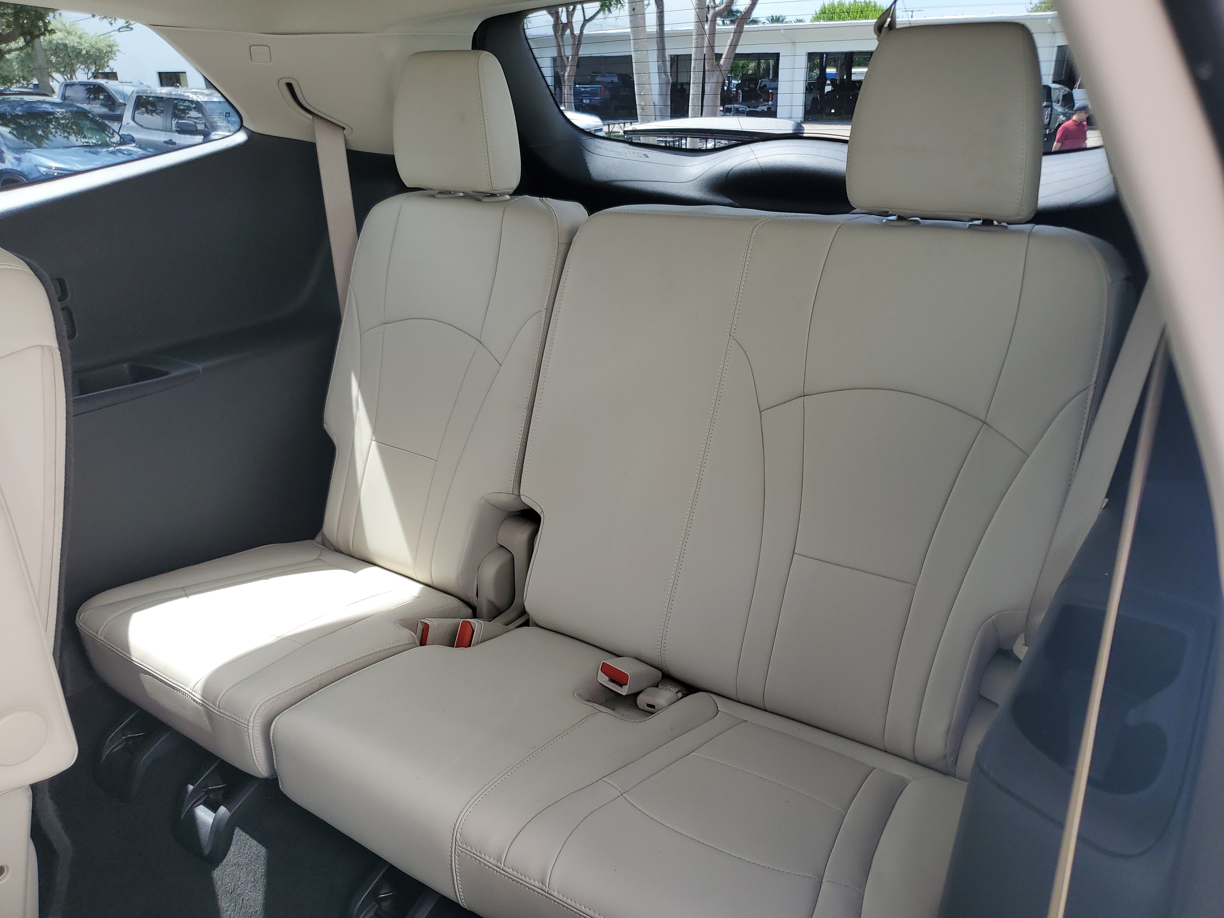 Certified 2024 Buick Enclave Essence w/ Technology Package FWD image 12