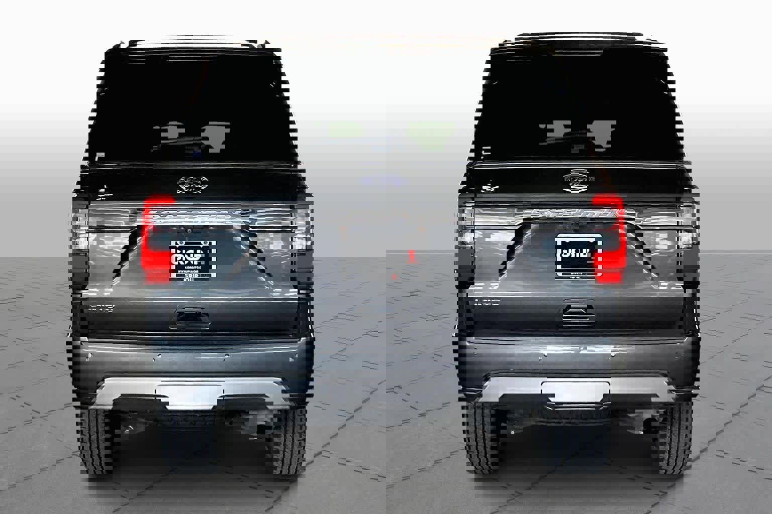 Used 2020 Ford Expedition Limited w/ Special Edition Package image 4