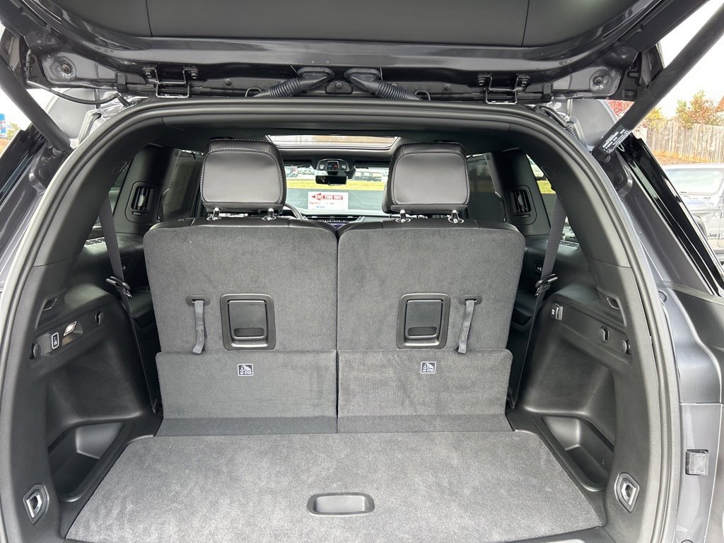 New 2025 Jeep Grand Cherokee L Limited image 24